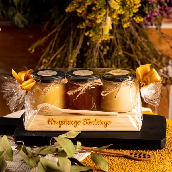 Zestaw prezentowy miody na desce 3x250g nr2 Miody Dworskie